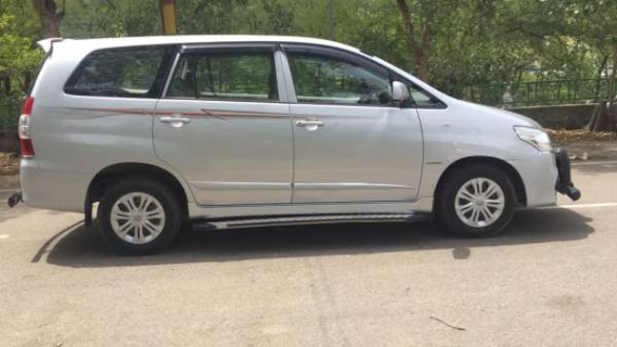 Used Toyota Innova Car In Noida