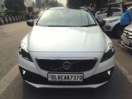 Used Volvo V40 Cross Country Car In New Delhi