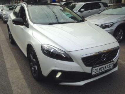 Used Volvo V40 Cross Country Car In New Delhi