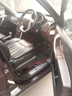 Used Mahindra XUV 500 Car In Ghaziabad