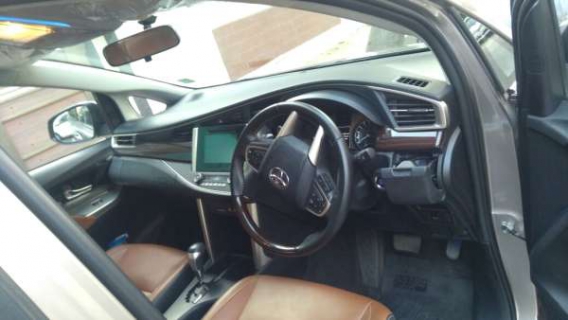 Used Toyota Innova Crysta Car In New Delhi
