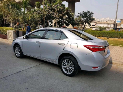 Used Toyota Corolla Altis Car In New Delhi